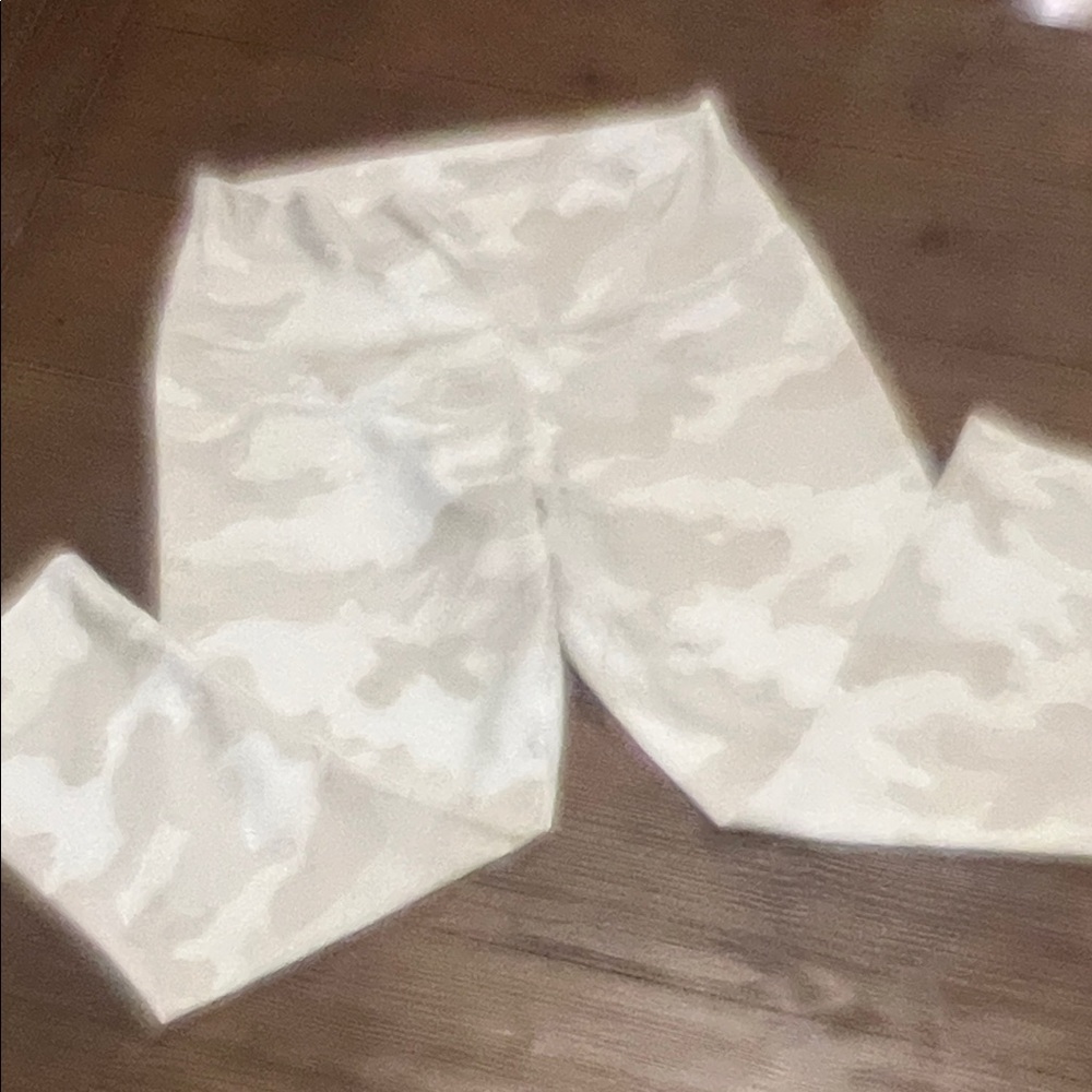 Old Navy Beige Camouflage Leggings